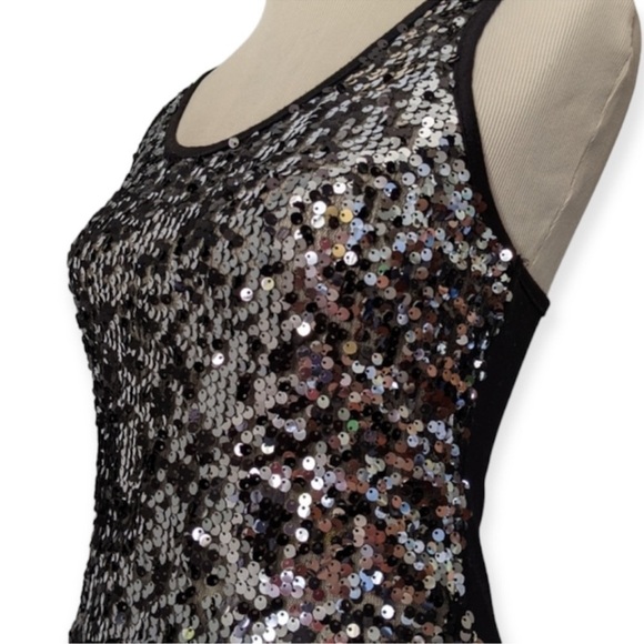 Lipstick Boutique Tops - Lipstick Silver‎ & Black Sequined Sleeveless Top​​​